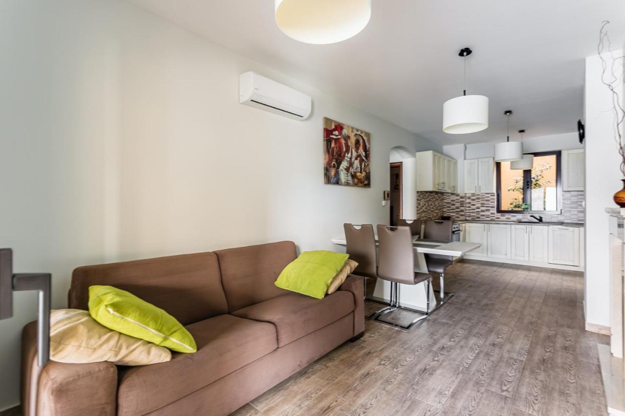 Keystone Apartments Donji Morinj Exterior foto