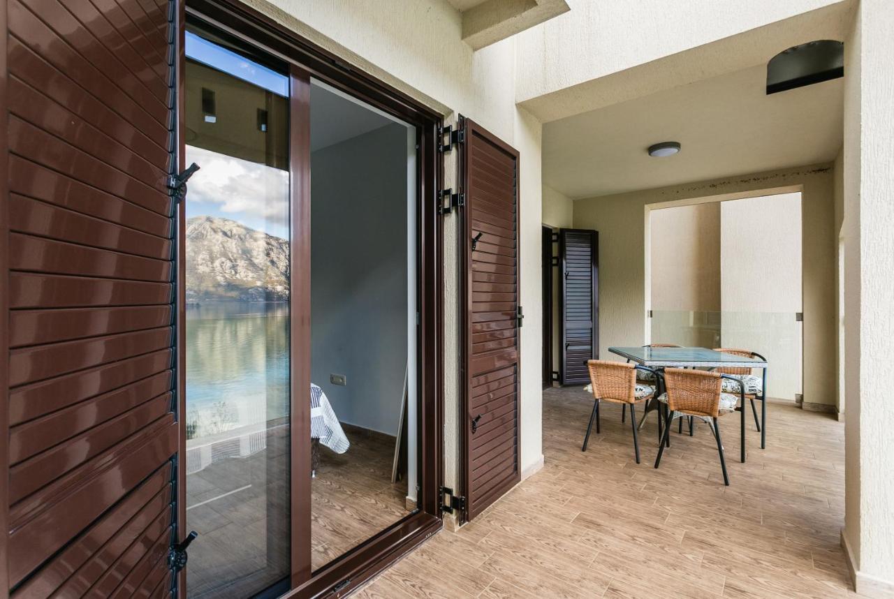 Keystone Apartments Donji Morinj Exterior foto
